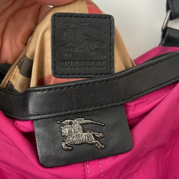 BURBERRY LONDON BUCKLEIGH NYLON TOTE - Picture 4 of 13